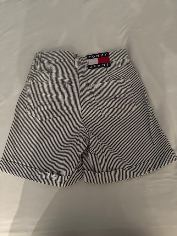 Tommy Hilfiger Pantalons: Tommy Hilfiger Jeans Shorts, gestreift, Gr. 25, Sommer – D'occasion à Schindellegi par butterfly242011 1