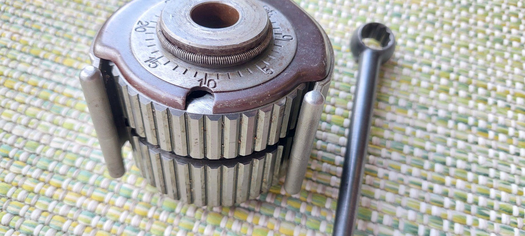 Autres pour métaux et serrurerie: Multifix Typ B Grundhalter Original – D'occasion à Aarau par schodavi
