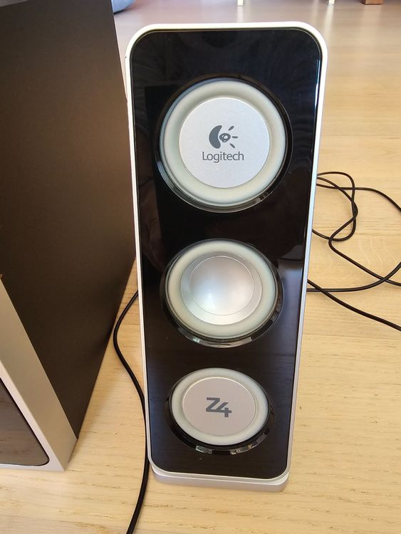 Logitech Z4 Lautsprecherset (Gebraucht) in Kleinandelfingen für CHF 29 ...