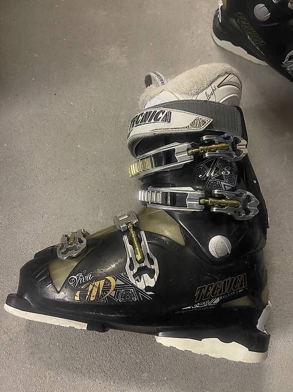 Scarpe da uomo: scarponi sci – Usato da Lugano venduto da naz_zkg8 1