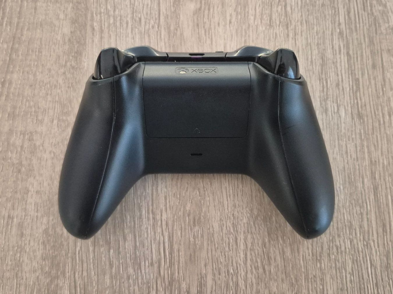 Microsoft Console: Xbox One S 500 GB inkl. Controller und 5 Spielen – Usato da Basel venduto da marv16 8