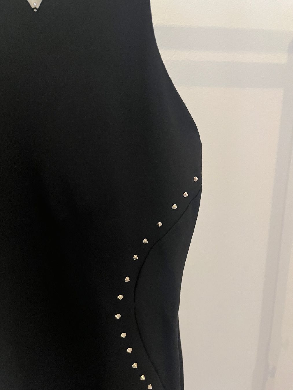 Guess Kleider: Robe noire, Guess – Gebraucht aus Savagnier von taianab 2