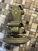 Theodolit Wild 610-4750 mit Stativ