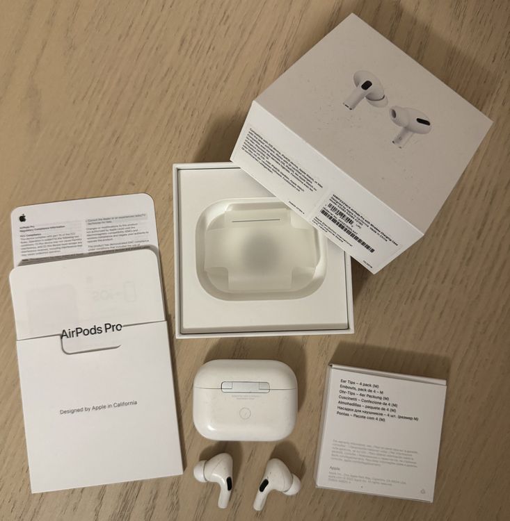 Original Apple AirPods Pro mit Wireless Charging Case Kaufen auf Ricardo