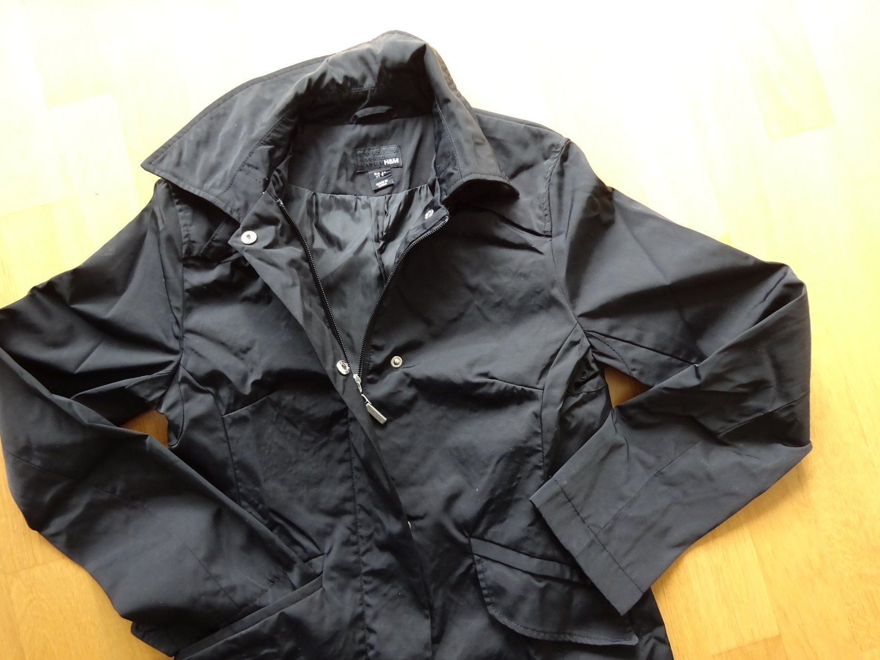 H&M Manteaux: Schwarzer Übergangsmantel Gr. 38 H&M – Neuf (Voir description) à Ostermundigen par Wassernixlein 1