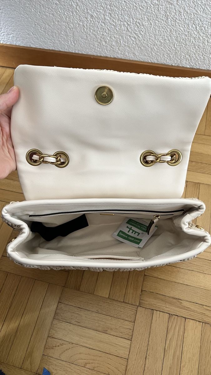 Guess Borse da donna: Guess Tasche – Nuovo (secondo la descrizione) da Oftringen venduto da senakoncak 1
