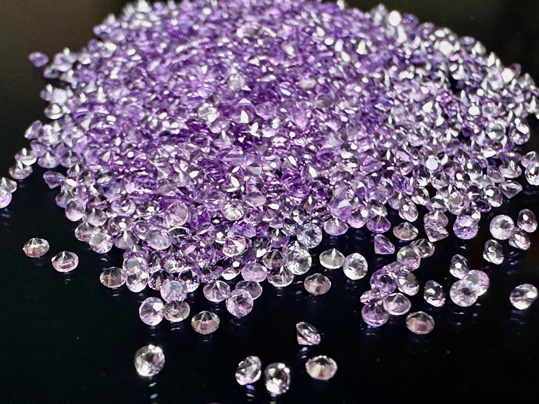 Pietre preziose: 50 St fein brillantgeschliffene Amethyst-Pointer 1,5 mm – Nuovo (secondo la descrizione) da Langenthal venduto da Seelenfreunde 6
