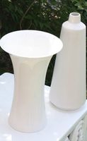 2Vasen in weiss  h 30cm