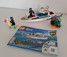 LEGO City 60221 Tauchjacht mit Hai & Tauchern