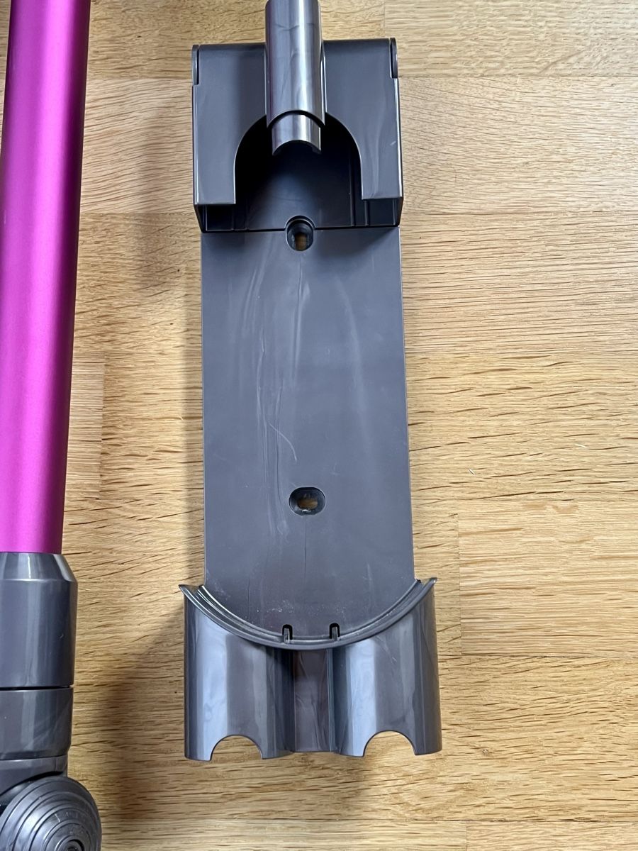 Dyson Aspirapolveri & Accessori: Dyson V8 Vacuum Cleaner Set With Accessories — COMPLETE SET – Usato da Urdorf venduto da fre_8xmr 5