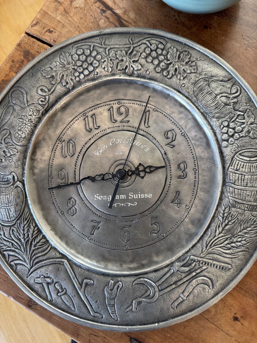 Orologi da terra & Orologi da parete: Wanduhr aus 95% Zinn – Usato da Balsthal venduto da Riverseid