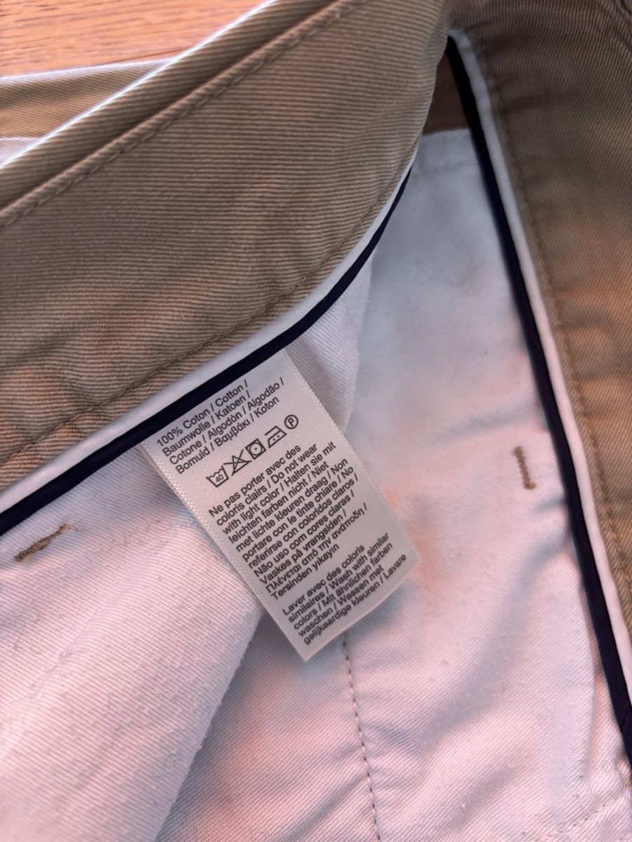 Lacoste Pantaloni: Neuwertige Lacoste Chino Herren – Nuovo (secondo la descrizione) da Winterthur venduto da Bleistiftspitzer 3