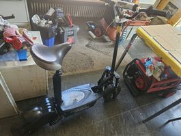 Elektro Scooter Revox mit Sitz, für Bastler!!!