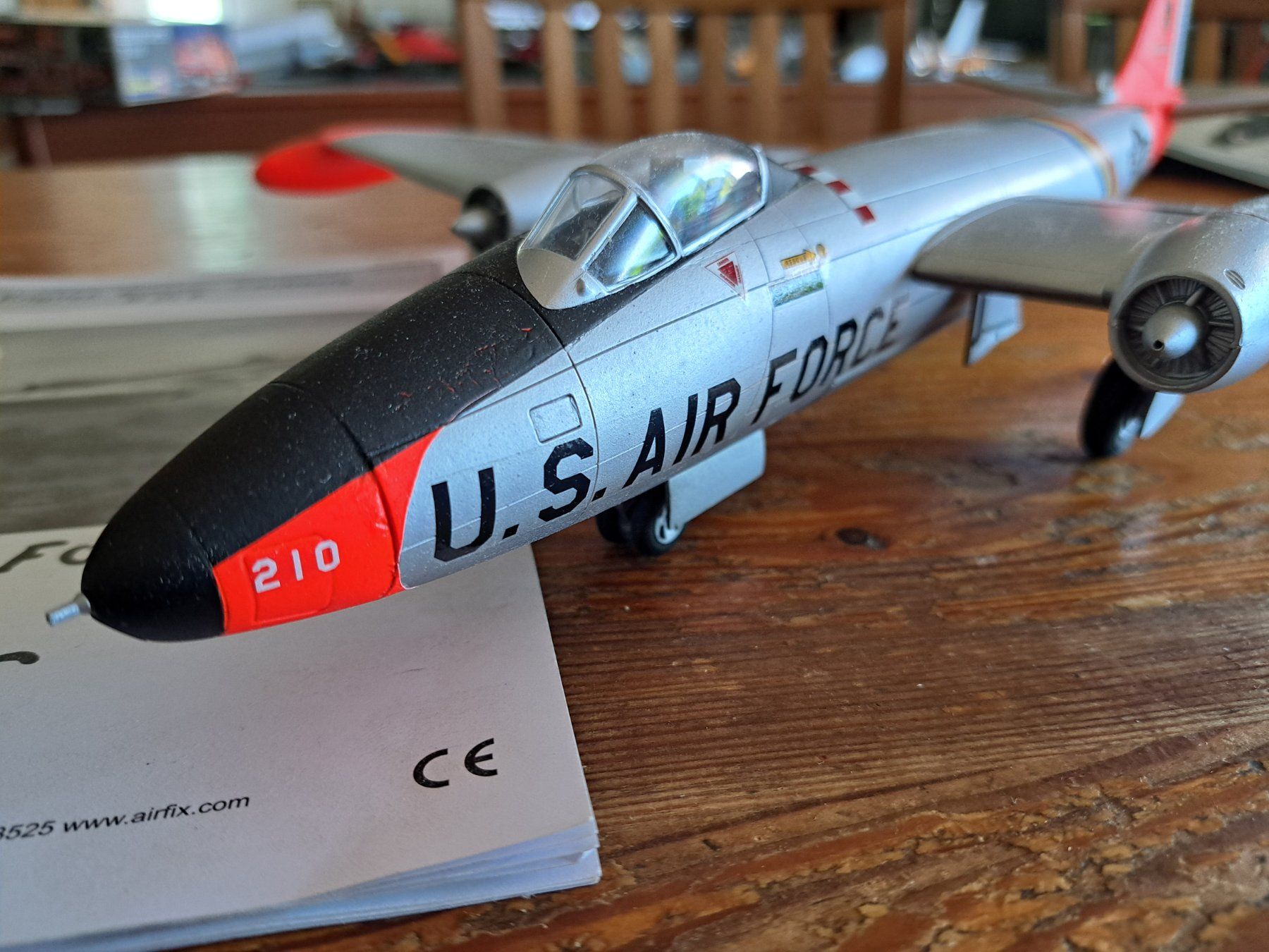Airfix Kit di modellismo & Modellini statici: Canberra USAF 1 /48 base airfix A10102 – Usato da Düdingen venduto da ananda1709