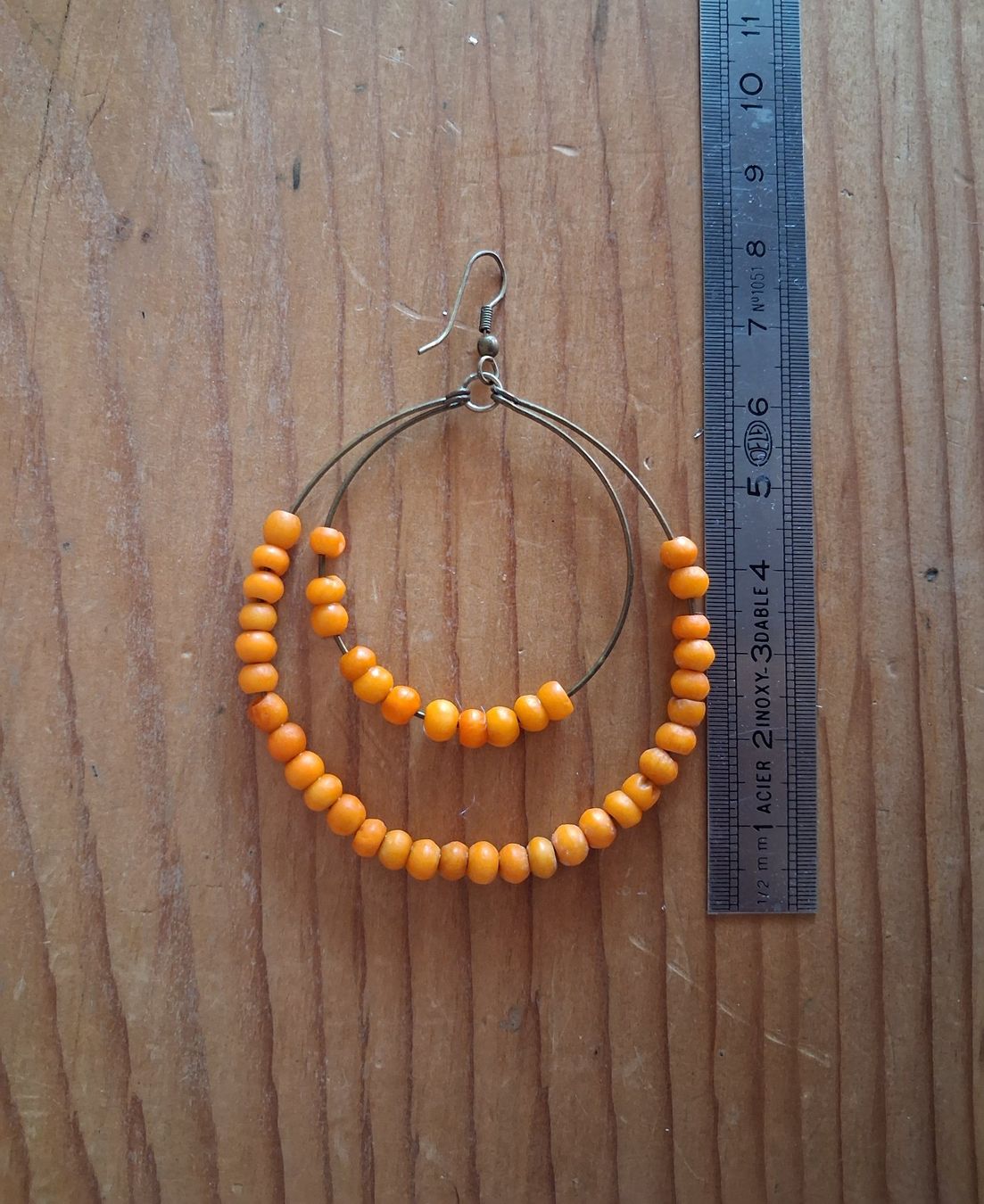 Orecchini pendenti & Orecchini a lobo: Modische Ohrringe mit orangen Holzperlen – Usato da Wald ZH venduto da e8e 4