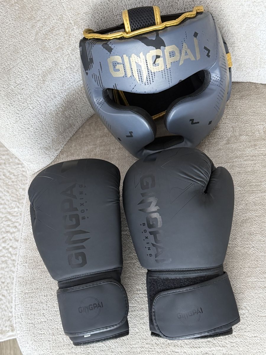 Handschuhe & Handstulpen: Boxhandschuhe und Kopfschutz – Neu (gemäss Beschreibung) aus Liestal von arl_6tv7 2