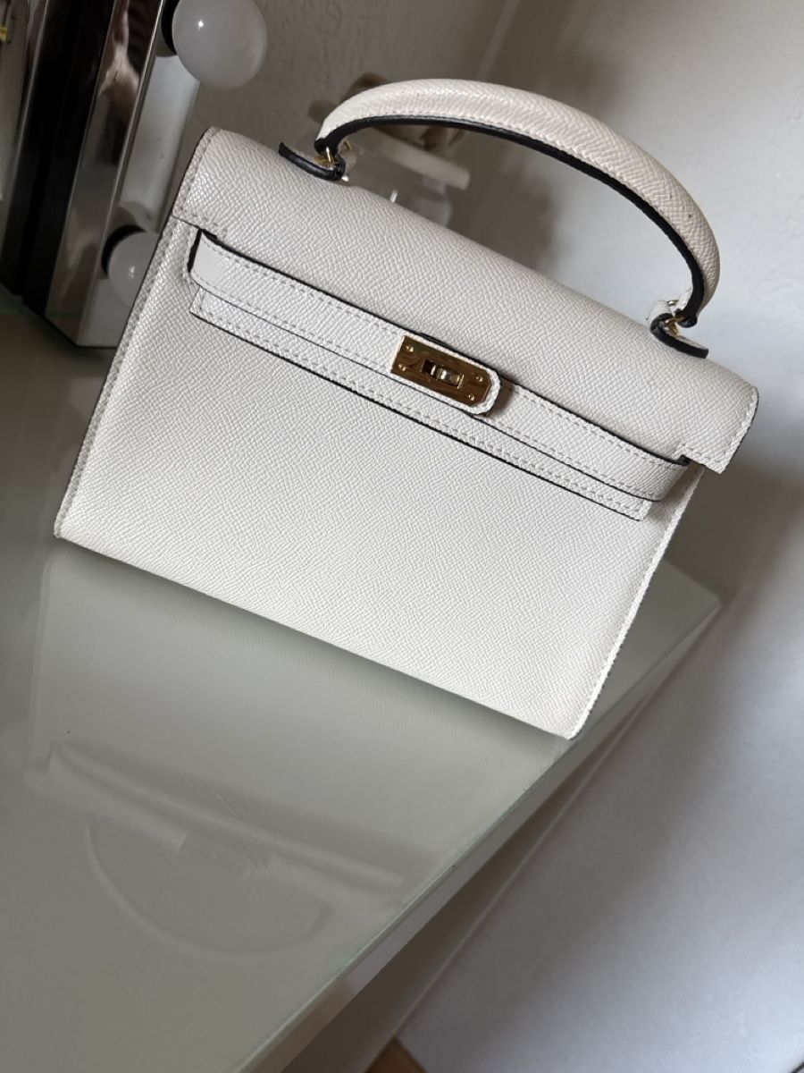 Taschen für Damen: Handtasche – Neu (gemäss Beschreibung) aus Leibstadt von lua_hd6w