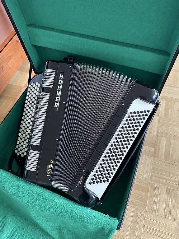 Strumenti musicali: Hohner Fortuna IV S de Luxe   – Usato da Birmensdorf ZH venduto da Bazillus71 1