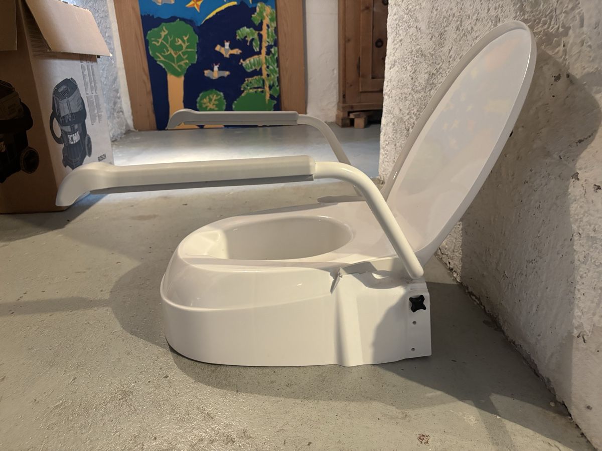 WC: WC Aufsatz – Neu (gemäss Beschreibung) aus Dübendorf von Blausmarties 3