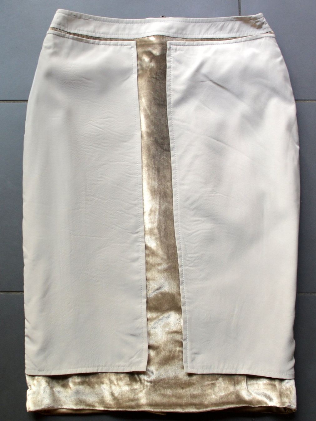 Saint Laurent Röcke: Yves Saint Laurent Rock / jupe .36 – Gebraucht aus Collonges von Auganien