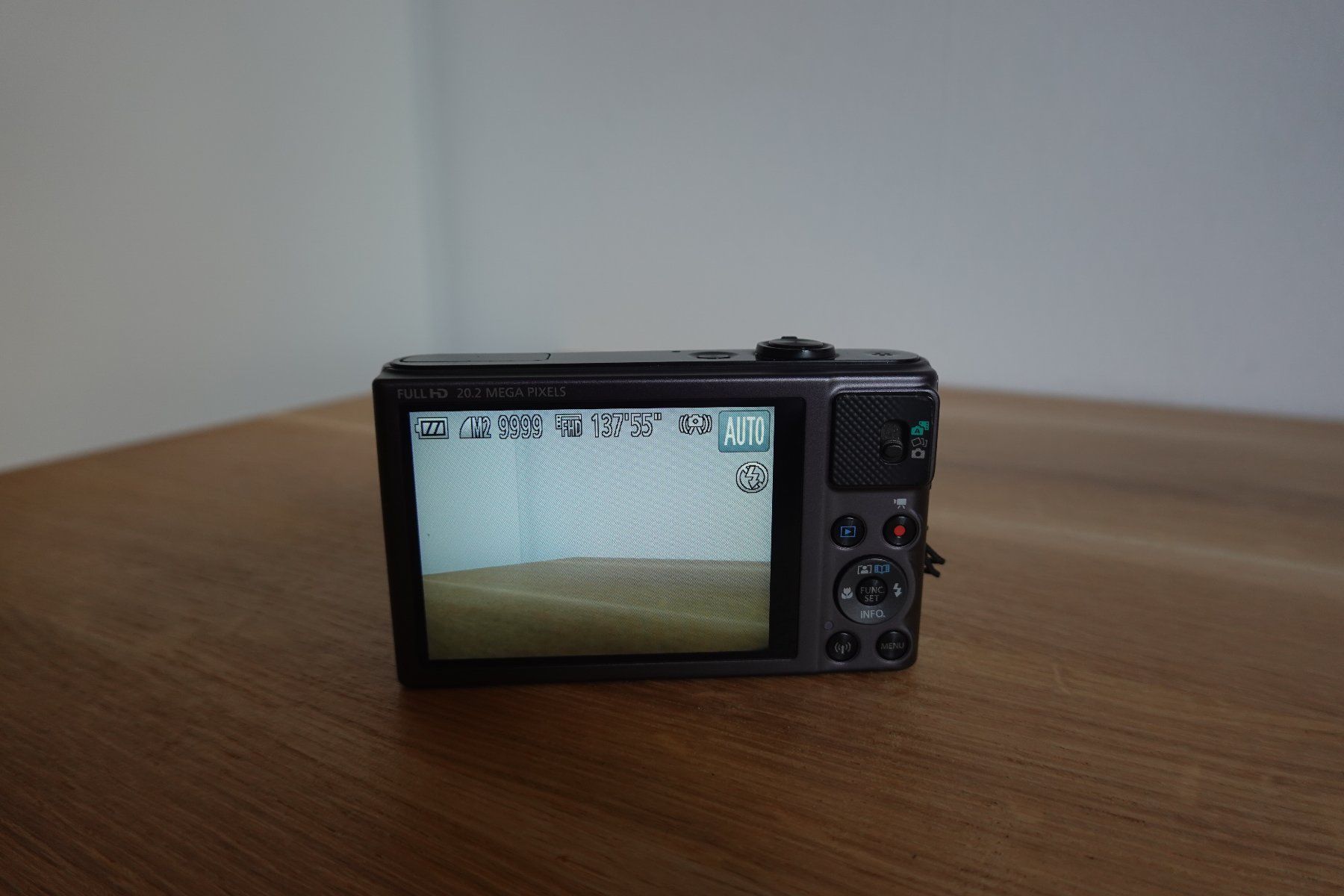 Canon Fotocamera: Canon Powershot SX620 HS - Grau/Schwarz – Nuovo (secondo la descrizione) da Fribourg venduto da mar_9vlt 5