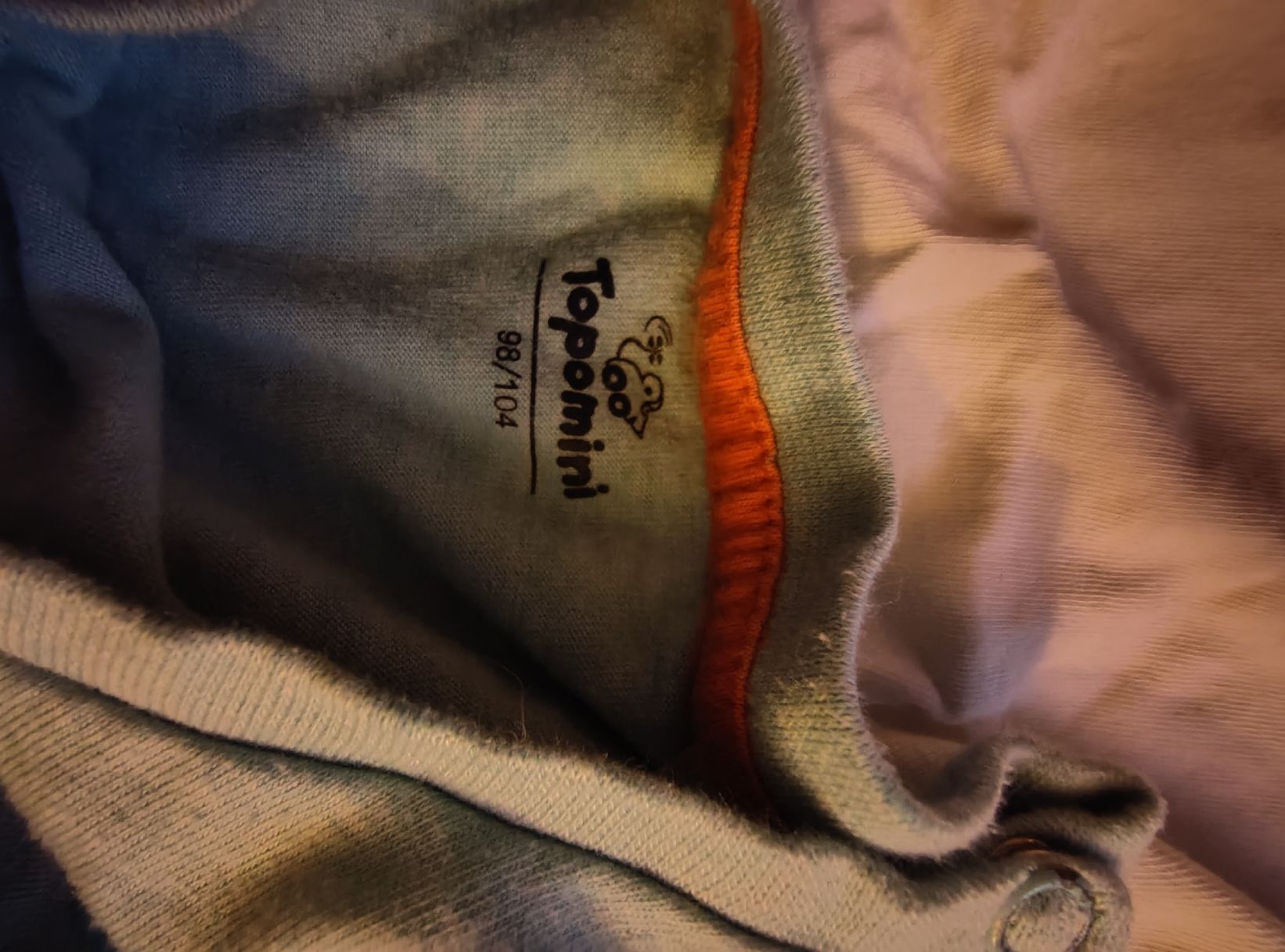 Lotti & Set di vestiti: 4 T-Shirts Gr. 104 Set H&M, Mickey, etc – Usato da Pratteln venduto da Malvea 5