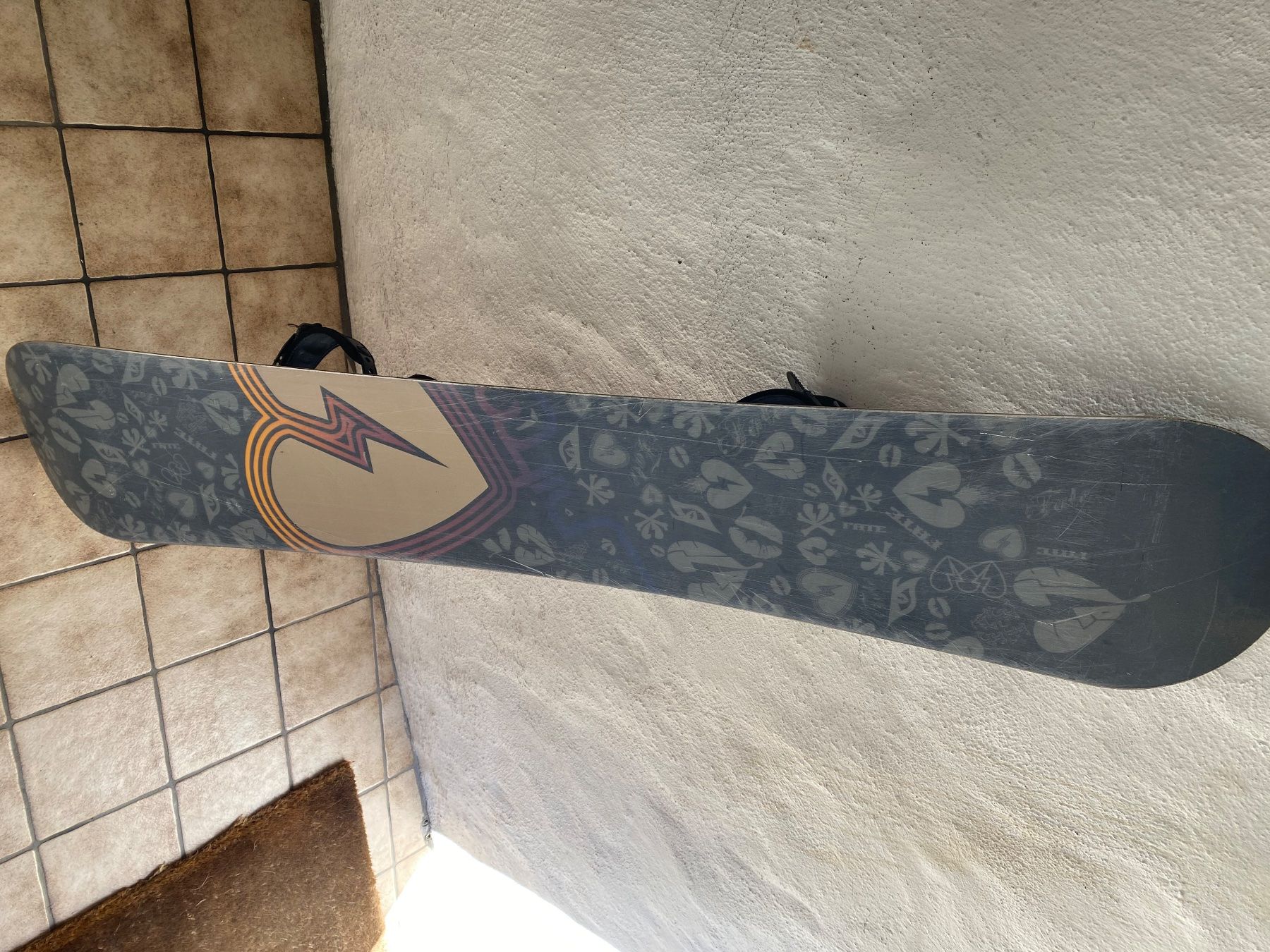 Snowboard Nitro Boards: Snowboard nitro et fixations head – Gebraucht aus La Neuveville von e_perriard 8