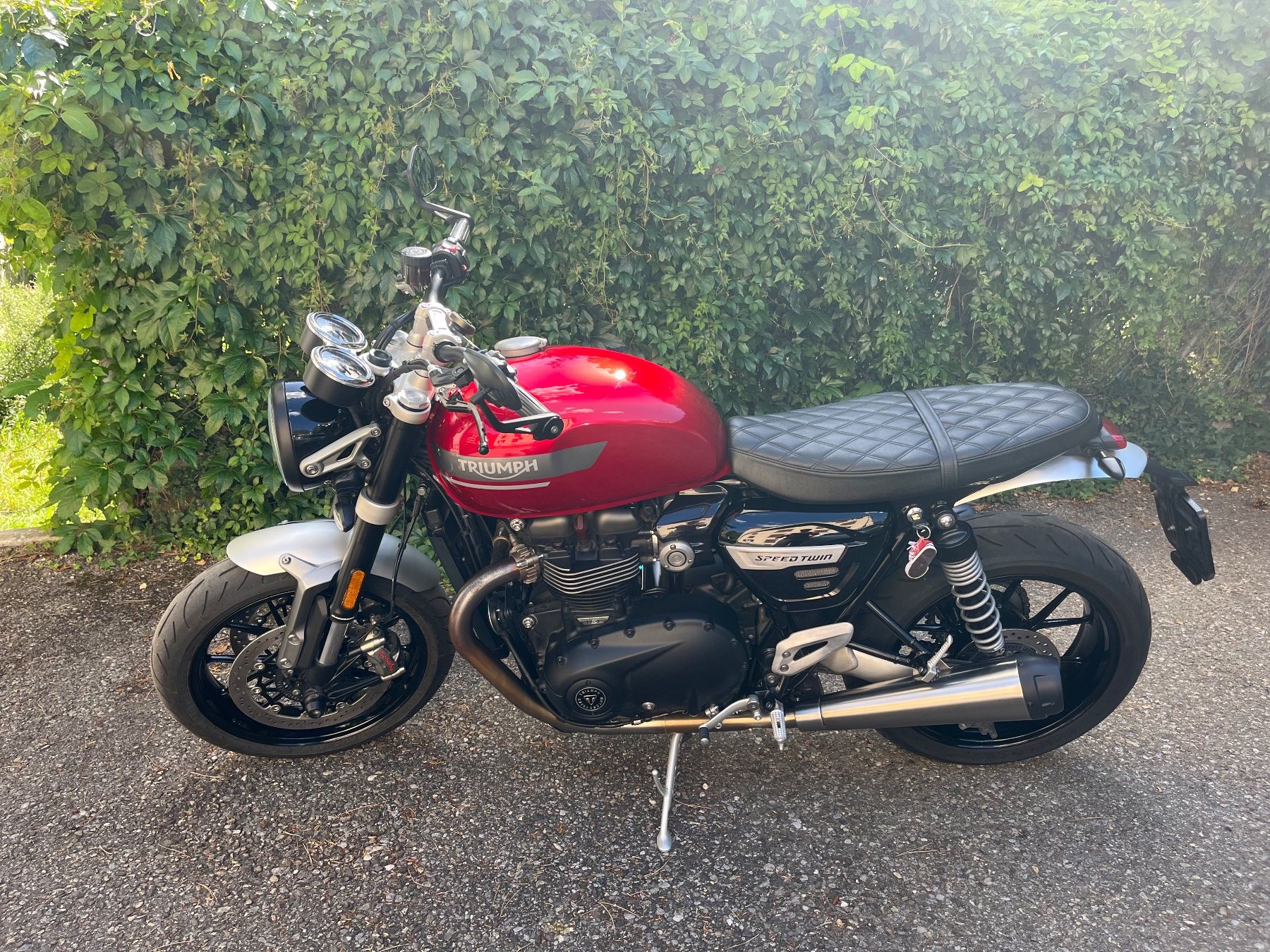 Triumph Strasse: Triumph Speed Twin 1200 – Gebraucht aus Lausanne von Limp5