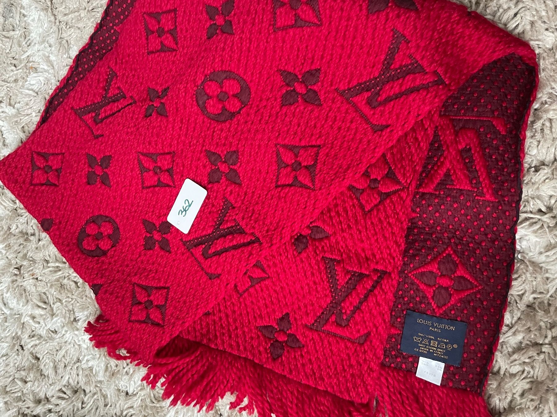 Louis Vuitton Foulard & Sciarpe: Louis Vuitton Schal Logomania - Nr. 362 – Usato da Hittnau venduto da LuxAndMore 3