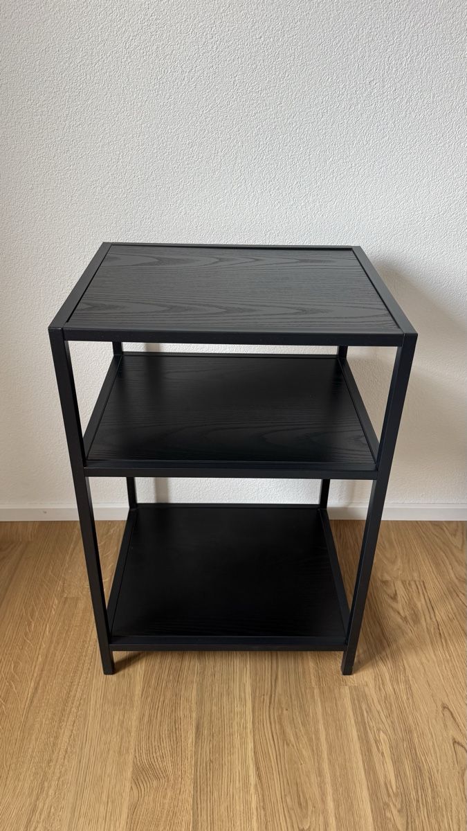 Comodini: Schwarzer Beistelltisch, Top Zustand! – Usato da Köniz venduto da blacksofa