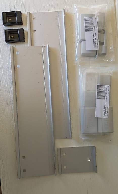 Lecteurs & Adaptateurs: Thule Omnistor Adapter Befestigungskit – Neuf avec emballage d'origine à Andwil SG par _Ignite_