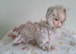Antike Krabbelpuppe Porzellan/Stoff