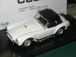 Cobra „STRADALE“ weiss * Bang 1:43