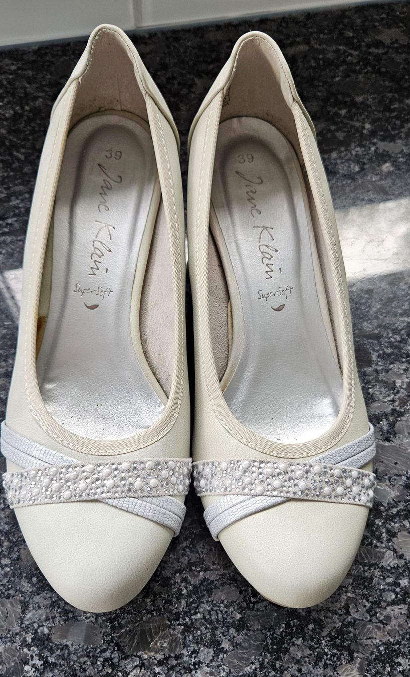 Chaussures femmes: Schuhe Gr 39 – D'occasion à Bönigen par mon_8fw5