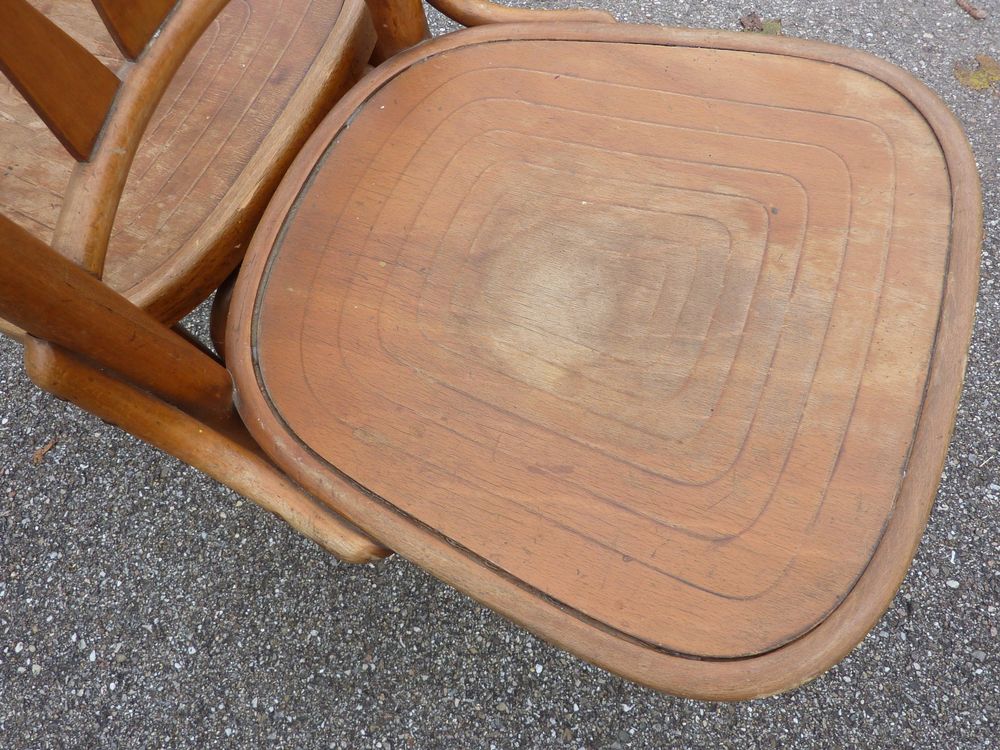 4 Stühle Holzstühle Bistrostühle Beizenstühle THONET o Tisch 7