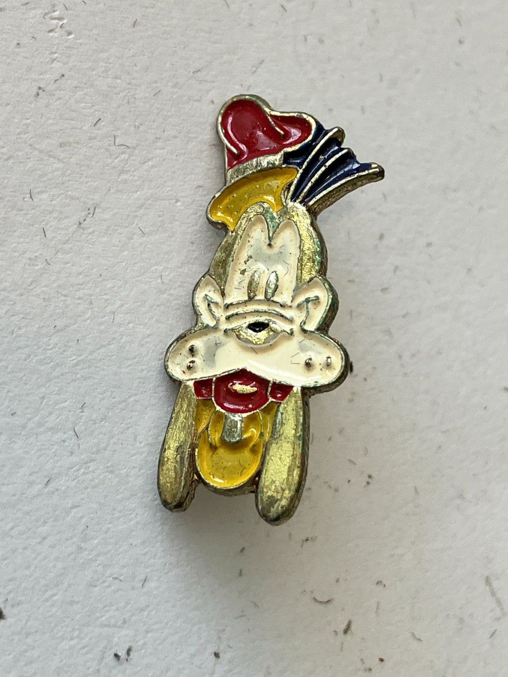 Plaquettes & Badges: 1 Pin Goofy  – D'occasion à Basel par djwwpp
