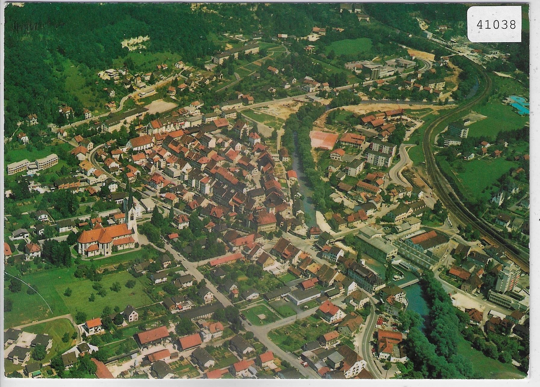 Cartoline postali: Flugaufnahme Laufen BL – Usato da Ettingen venduto da Kartenplanet