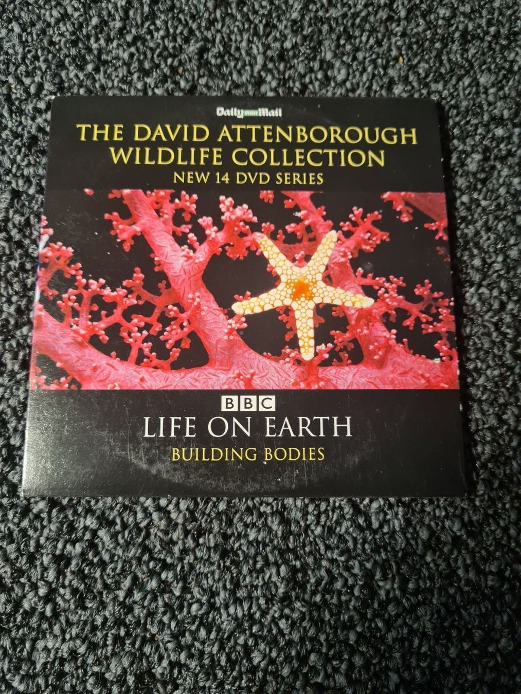 Tutti i DVDs: LIFE ON EARTH – Usato da Ruswil venduto da jan_bxl5
