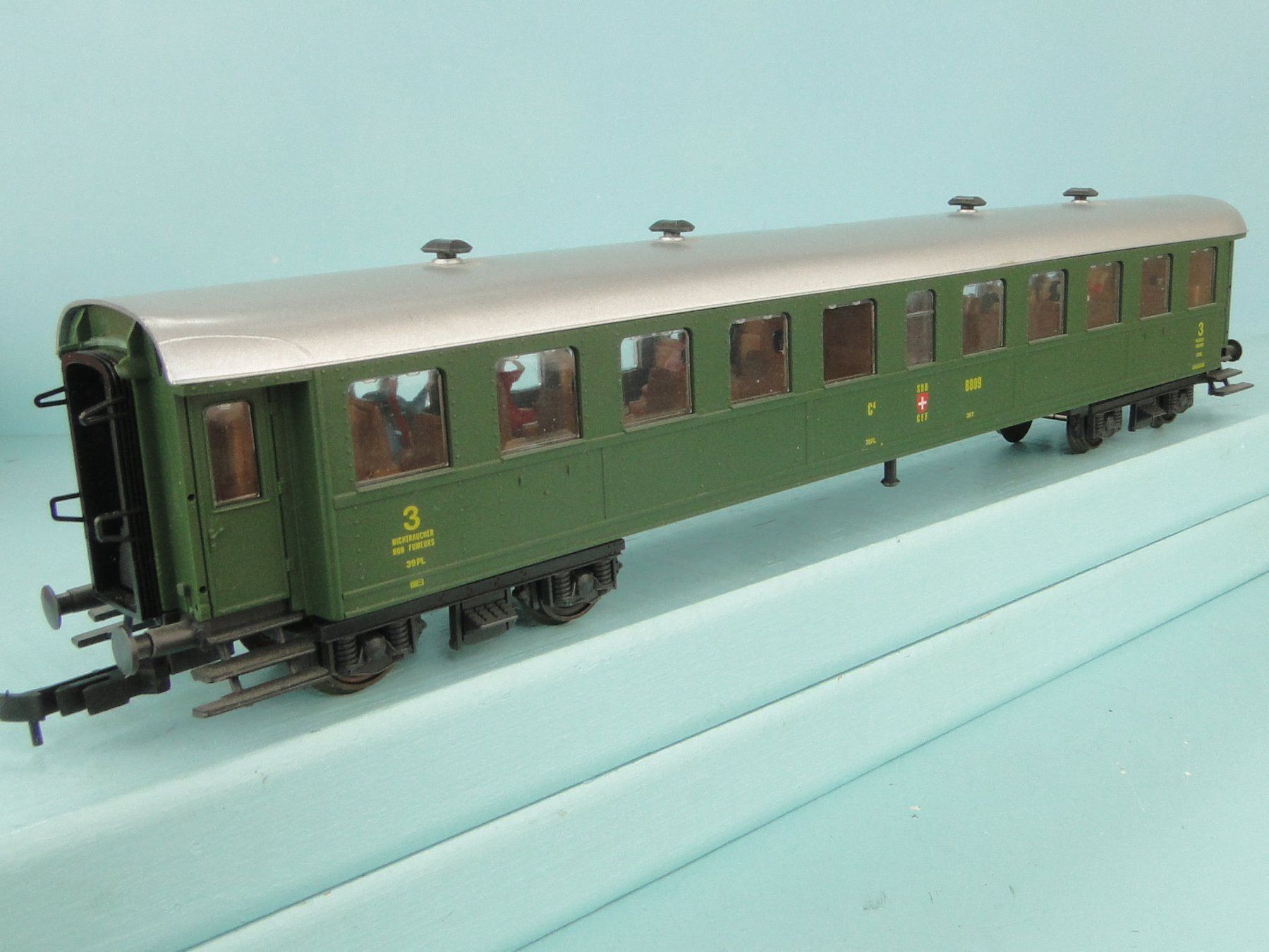 Roco Modellini di ferrovie: Roco H0 SBB C4 3 Kl. LED Beleuchtung – Usato da Bülach venduto da cann11 2