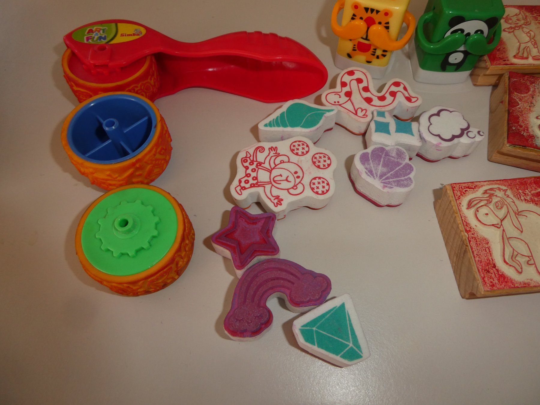 Timbri: Stempel Set mit Motiven gebraucht – Usato da Mels venduto da KOSL 1