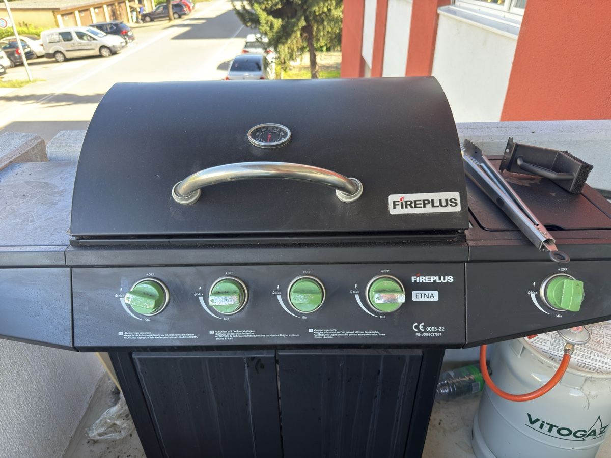 Grills: Barbecue a gas Fireplus Etna  – Gebraucht aus Fahrweid von cic_tr62