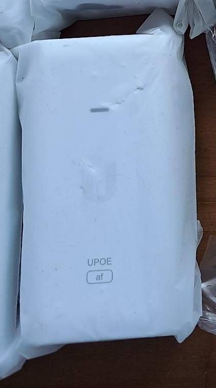 Ubiquiti Unità & Adattatore: PoE Injector Ubiquiti U-POE-AF – Nuovo e nell'imballaggio originale da Attiswil venduto da ewy_g8th
