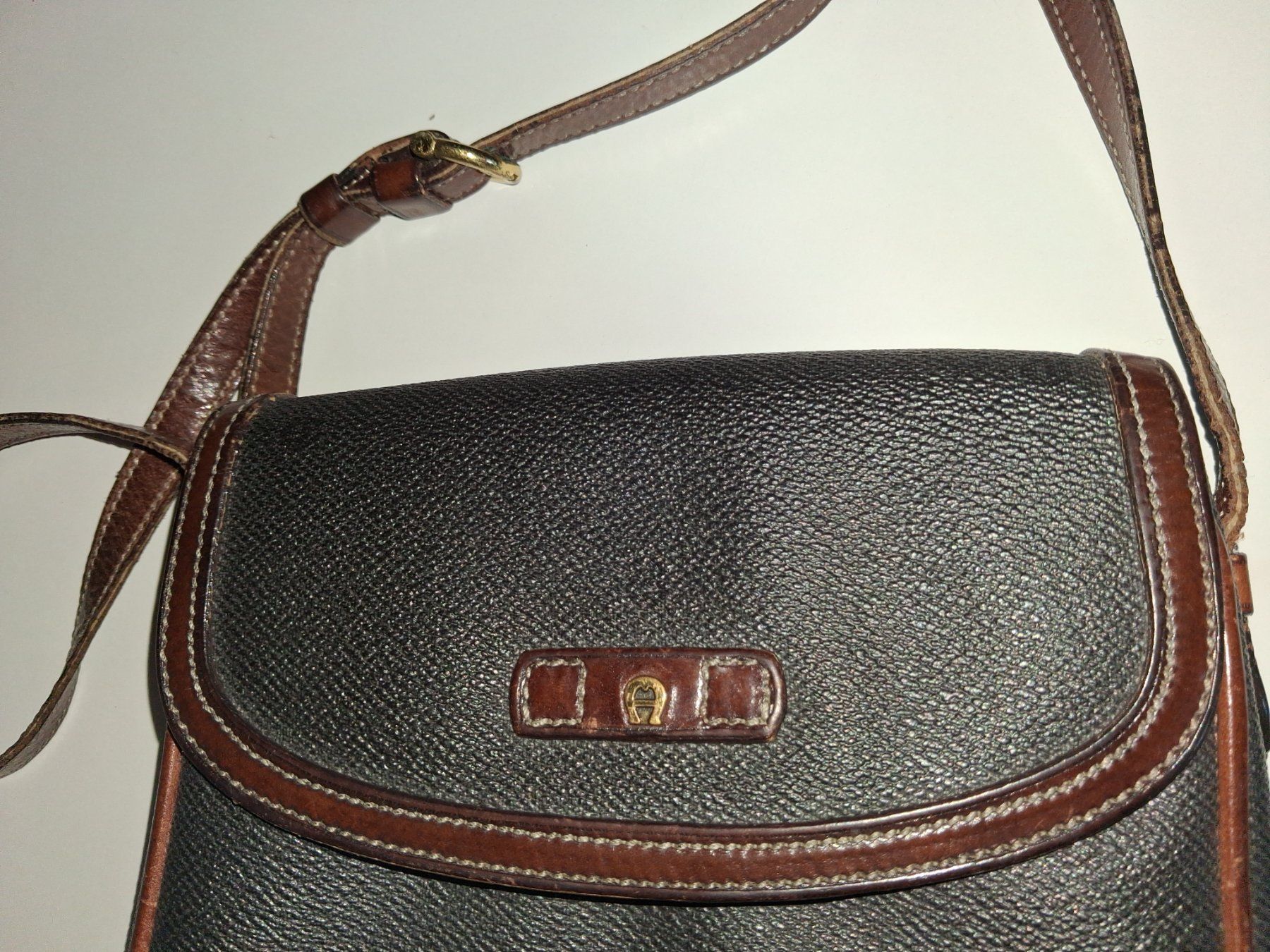 Aigner Borse da donna: AIGNER Tasche – Usato da Wetzikon ZH venduto da med_2y76 2