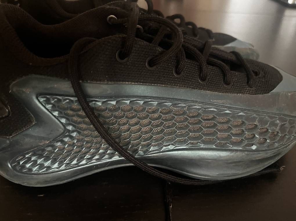 Scarpe da uomo: Basket Antony Édward taille 42 – Usato da Pully venduto da yaa_rm7x 1