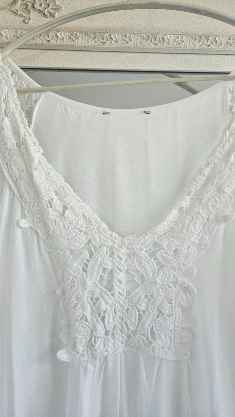 Tuniques: Bluse Gr. L / 40 mit Seide Tunika Weiss Spitze – D'occasion à Gossau ZH par fashiontwo 1