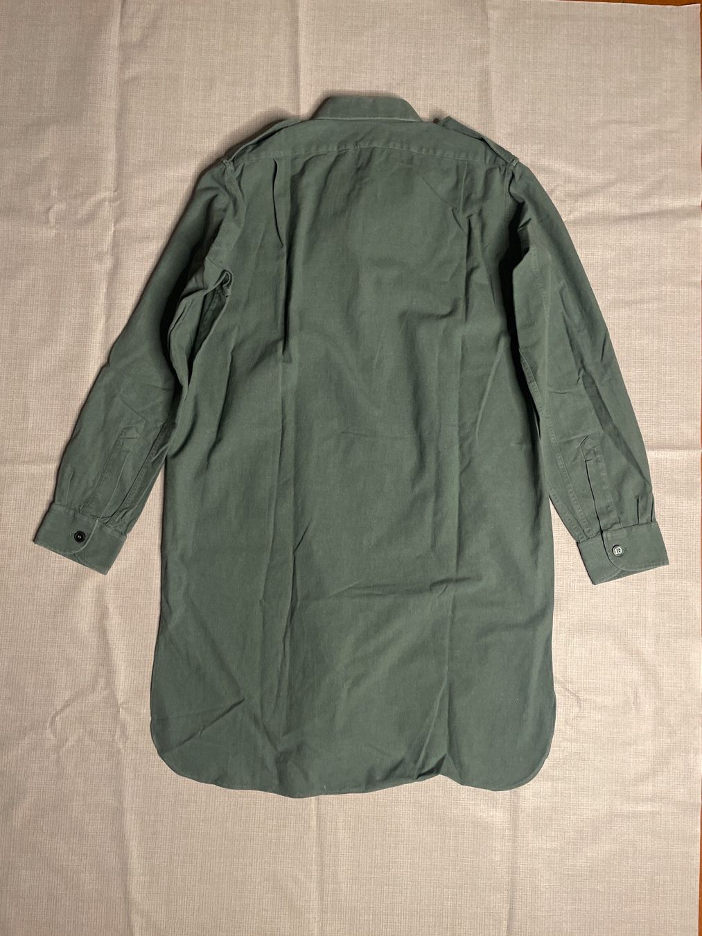 Camicie: Hemd Militarisch since 1963 – Usato da Capolago venduto da LA.BOTTEGA 2