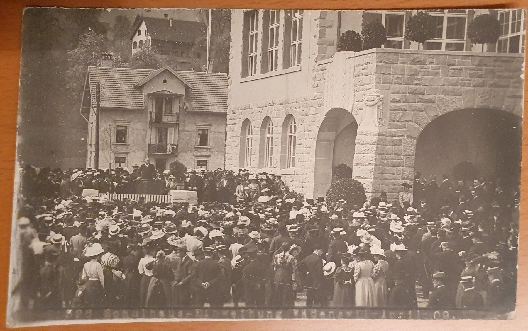 Cartoline postali: Wädenswil, Schulhaus-Einweihung 1909 – Usato da Kreuzlingen venduto da Rschweiz1