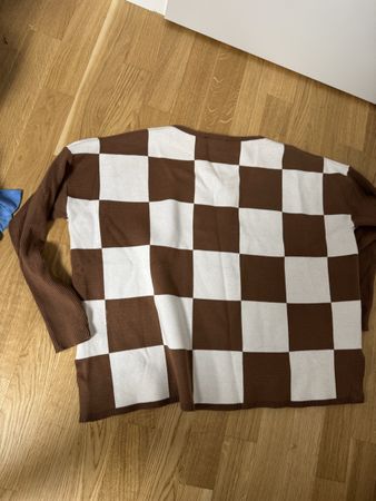 Schicker Damenpullover Grösse L, (42 )braun/weiss kariert