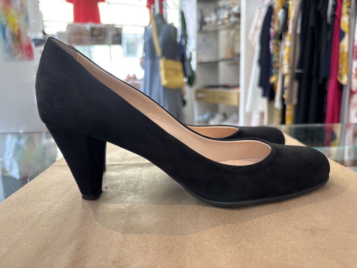 Navyboot Scarpe da donna: Navyboot Veloursleder Pumps Schwarz Gr. 38 Top! – Usato da Burgdorf venduto da VouSchoen 2
