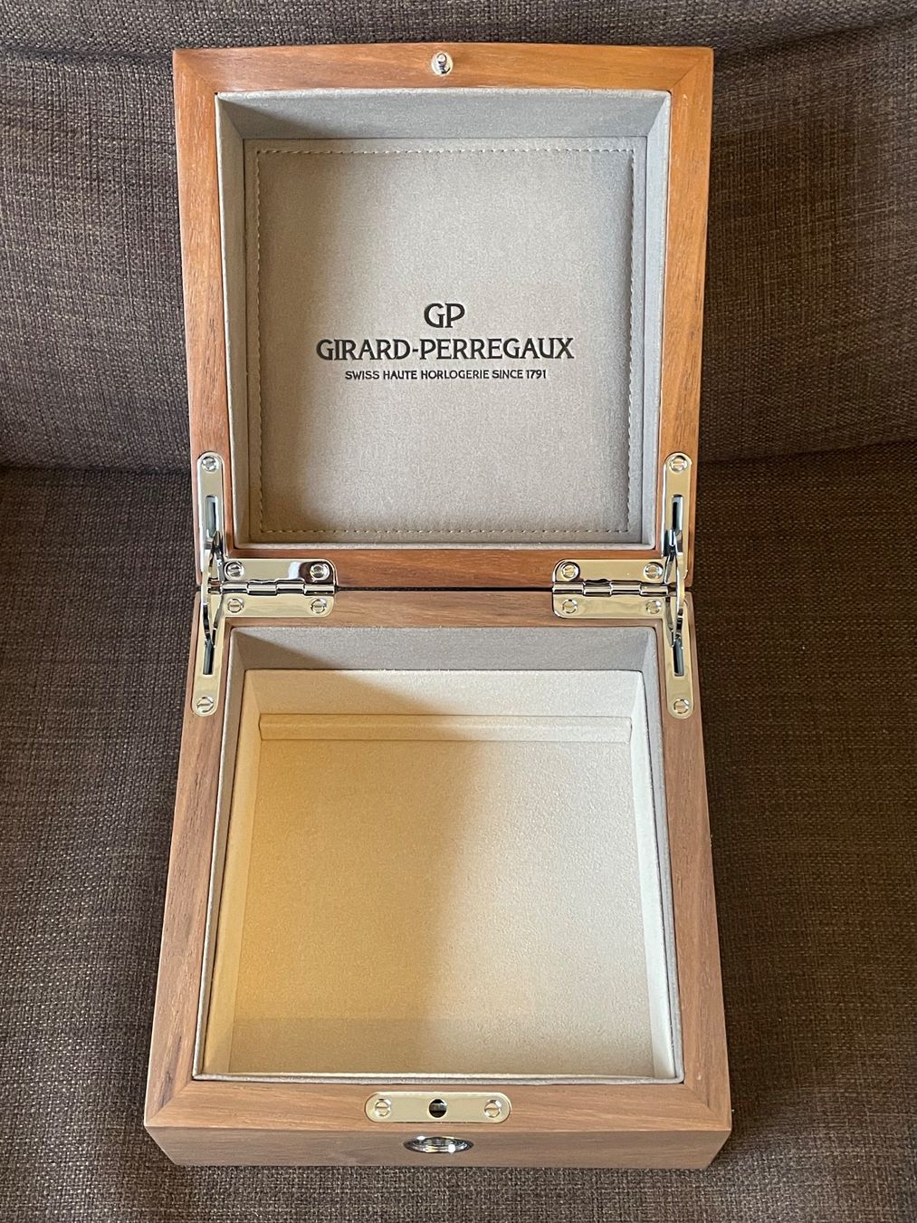Girard-Perregaux Scatole porta orologi: Girard-Perregaux Uhrenbox – Nuovo (secondo la descrizione) da Genève venduto da Buens4 1